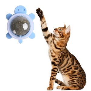 Balle tournante à la catnip pour chat, pour le nettoyage des dents, le léchage ludique et les jeux d'auto-agression - Product Image 1