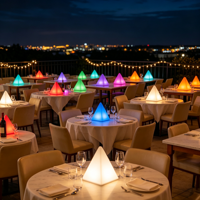 Lámpara Decorativa LED Piramidal de Diseño Moderno y Único, IP65, con Control Remoto, Multiusos, para Interiores y Exteriores, para Hogar, Piscina, Restaurante