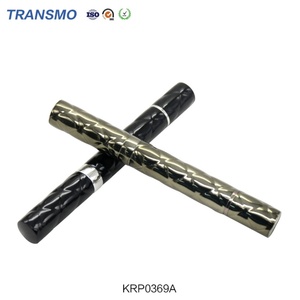 Tubos de Brillo Labial Negros, Botellas de Bálsamo Labial de Plástico, Etiqueta Personalizada, Tubo de Brillo Labial, Envase de Tubo de Plástico - Product Image 1