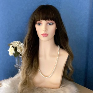 Supporto per Accessori Modello Testa Alta e Parrucca da Manichino con Tonalità di Pelle Bianca - Product Image 2
