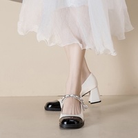 Französischer Retro-Stil Damen High Heels mit 3cm Absatz Mary Jane aus Leder mit Perlen und Farbkontrast