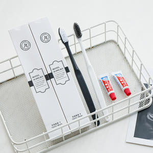 Juego de artículos de tocador personalizados para hotel, zapatillas desechables, cepillo de dientes, set de artículos de tocador, champú - Product Image 2