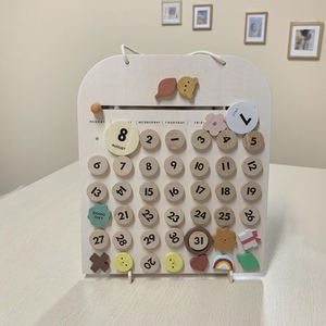 <span class=keywords><strong>Calendrier</strong></span> éducatif Montessori pour les âges de 5 à 7 ans - Outil d'apprentissage <span class=keywords><strong>en</strong></span> <span class=keywords><strong>bois</strong></span> magnétique - Product Image 2