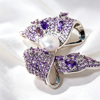 Bros Pin Mutiara Air Tawar Berlapis Emas Kuningan Bentuk Kupu-Kupu Cantik 8-9mm Bentuk Kancing Dapat Disesuaikan Hadiah Pesta Pernikahan Unisex