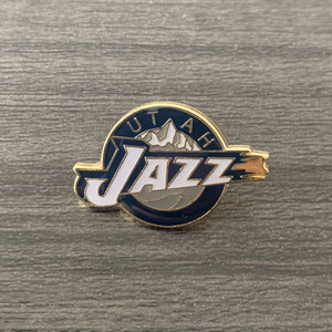 Insignias de Solapa con Logotipo de Equipos de Baloncesto Americanos, Lakers, <span class=keywords><strong>Chicago</strong></span> <span class=keywords><strong>Bulls</strong></span>, Pins Esmaltados para Gorras, Ropa, Regalos - Product Image 6
