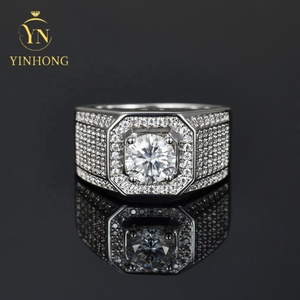 Vendita calda su misura di cristallo di ghiaccio Hip Hop anello uomo 925 argento Sterling anello diamante Moissanite anello uomo - Product Image 1