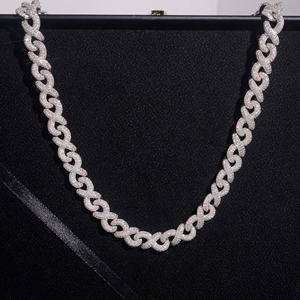 قلادة مجوهرات من الفضة الصلبة للرجال 10 مثلجة من سلسلة ربط اللانهاية مع قفل قفل اسم مخصص - Product Image 5