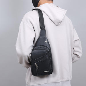 Bolso de Pecho para Hombre Jinspin, Negro, de Cuero PU, Resistente al Desgaste, Moderno, para Viajes de Negocios, Bandolera - Product Image 1
