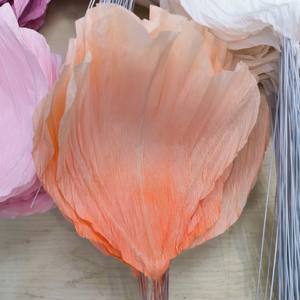 Productos semiacabados hechos a mano a gran escala, flores de peonía artificiales, pétalos de papel crepé, materiales de corazones y estambres - Product Image 4