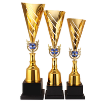 Jeux pour enfants Trophée de récompense en métal plaqué or personnalisé imprimé en typographie en gros par le fabricant pour les cadeaux de bienvenue