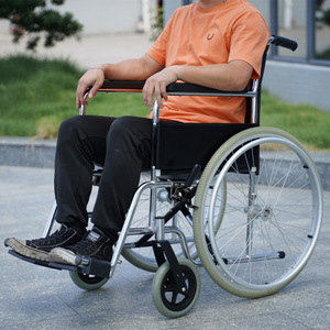 Fauteuil roulant pliable 24 pouces, manuel, léger et confortable pour personnes âgées et femmes enceintes - Product Image 1