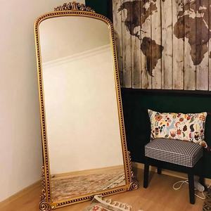 <span class=keywords><strong>Espejo</strong></span> de suelo tallado con acabado dorado retro <span class=keywords><strong>espejo</strong></span> de <span class=keywords><strong>cuerpo</strong></span> completo maquillaje dormitorio baño estilo europeo - Product Image 1