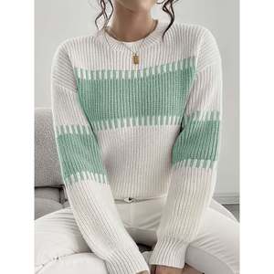Pull rayé à épaules tombantes à manches longues blanc abricot pour femmes - Product Image 1