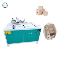Machine à découper les blocs de palettes en sciure de bois, coupe-pieds de palettes, machine à découper le bois, machine à découper les blocs carrés