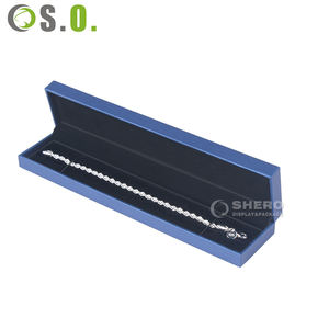 Caja de Joyería Cuadrada Azul de Piel Sintética PU, con Logotipo Personalizado, para Anillos de Boda, Pendientes y Joyas, en Oferta - Product Image 5