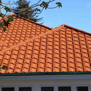Tuile de toiture en métal revêtue de pierre, durable et imperméable, facile d'<span class=keywords><strong>entretien</strong></span> pour une utilisation extérieure moderne et garantie à vie - Product Image 4