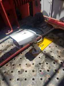 Système de caméra de grue sans fil avec crochet pour empêcher le levage en aveugle et améliorer la productivité du levage dans les pièces de machines de construction - Product Image 3