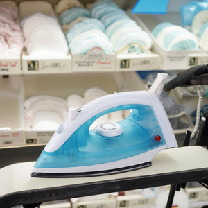 Ferro da stiro elettrico a vapore portatile per uso domestico piccolo ferro da stiro elettrico portatile per i vestiti - Product Image 3