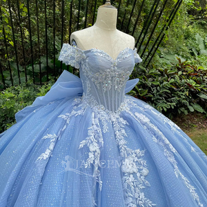 Vestido de Fiesta Azul con Apliques de Corazones, Cintura Natural, Estilo Quinceañera, Largo hasta el Suelo, Cola Capilla, Antiestático, 100% Poliéster - Product Image 4