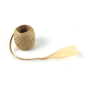 เชือกกระดาษรัฟเฟียแบบบิดเกลียว VAKAFFIA ย่อยสลายได้ทางชีวภาพ ขนาด 20 เมตร สำหรับห่อของขวัญในงานปาร์ตี้วันคริสต์มาสและวันวาเลนไทน์ - Product Image 6