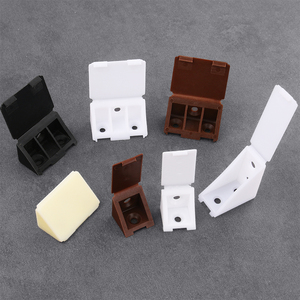 Petits supports suspendus en plastique pour armoire, accessoires de quincaillerie d'angle en fer à angle droit, couvercles noirs et blancs - Product Image 1