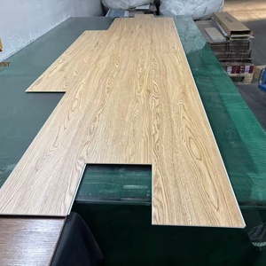 Pavimentazione in PVC Vinilico Effetto Legno Impermeabile da 3mm per Campi da Basket - Product Image 2