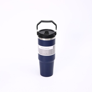 Tumbler Isolato Sottovuoto in Acciaio Inossidabile Rosa con Coperchio e Cannuccia, Tazza da Viaggio di Grande Capacità per Scuola e Attività all'Aperto - Product Image 5