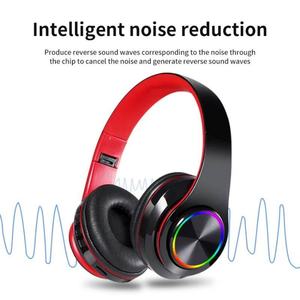 Auriculares Inalámbricos Bluetooth con Luz de Colores, Auriculares Supraaurales con Entrada para Tarjeta, Auriculares para Juegos y Música - Product Image 3