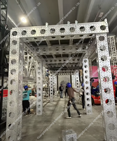 Fabricant de structures d'éclairage en aluminium, fournissant des structures robustes, résistantes à l'usure, imperméables et à haute capacité de charge pour les décorations de concerts