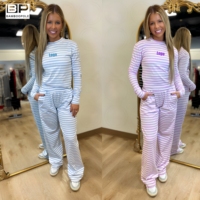 Ensemble deux pièces loungewear pour femme : T-shirt rayé personnalisé à manches courtes et pantalon évasé en coton avec taille repliable