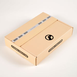 صناديق كرتون مموجة صديقة للبيئة جديدة لعام <span class=keywords><strong>2026</strong></span>، علب تغليف بشعار للشحن، صندوق كرافت مع شريط تمزيق، يدوي الصنع بشكل مستطيل ومغناطيسي - Product Image 3