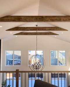 Fabrication en Chine avec des poutres en <span class=keywords><strong>chêne</strong></span> de haute qualité à <span class=keywords><strong>prix</strong></span> d'usine et des poutres en polyuréthane rouge PU pour le toit - Product Image 2