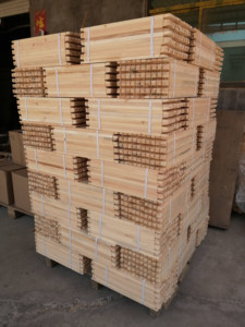 รังผึ้งไม้สนแบบถอดประกอบได้ รุ่น MengerBee FR-2 สำหรับผึ้งฮันนี่บี แบบ Langstroth Deep Super พร้อมเฟรม 20 ชิ้นต่อกล่อง อุปกรณ์การเลี้ยงผึ้ง - Product Image 2