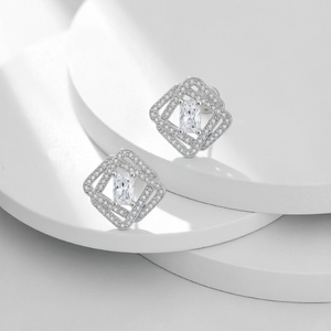 Vente directe usine – Boucles d'oreilles clous en argent sterling 925 avec zircon cubique taille émeraude éblouissant, plaqué rhodium, pour femmes et jeunes filles, idéales pour fêtes et cérémonies - Product Image 5