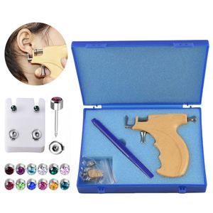 Kit de perçage d'oreilles transfrontalier en acier inoxydable avec pistolet à boucles d'oreilles et clous en zircon cubique pour usage unisexe - Product Image 1