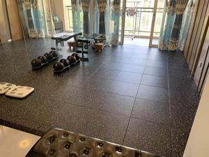 Tapis de <span class=keywords><strong>sol</strong></span> en <span class=keywords><strong>caoutchouc</strong></span> EPDM antidérapant, résistant à l'usure et durable pour salle de sport - Product Image 4