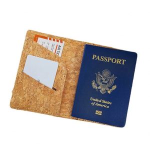 Juego de Accesorios de Viaje de Piel Sintética Marrón y Corcho Sintético al por Mayor: Porta Pasaportes y Etiqueta para Equipaje - Product Image 4