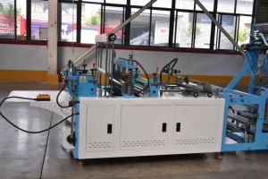 Máquina de fabricación de bolsas de compras de tela no tejida ultrasónica de alta velocidad, máquina de fabricación de bolsas con fuelle lateral spunbond - Product Image 6