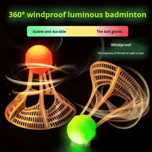 Bola <span class=keywords><strong>Shuttlecock</strong></span> Bulu Tangkis <span class=keywords><strong>Nylon</strong></span> Menyala Dalam Gelap Untuk Penggunaan Luar Ruangan Tahan Angin Busa Tahan Lama Tidak Mudah Pecah Elastisitas Tinggi Untuk Klub - Product Image 2