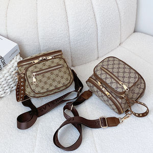 Bolso de Hombro Elegante Estilo Dama. Está hecho de material PU con patrón geométrico. Adecuado para uso diario.615 - Product Image 1