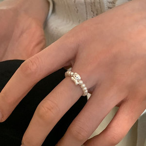 Nouvelle conception de bagues mignonnes en forme de petit ours pour femmes, bijoux en perles, anneau élastique en corde, accessoires de mode - Product Image 3