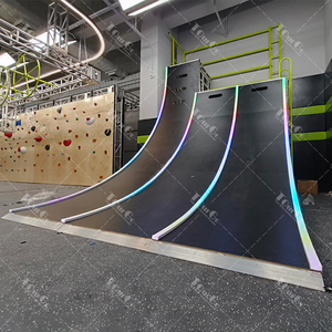 Equipo de Pista de Obstáculos Ninja Warrior con Pared Curva Iluminada con LED Personalizada para Spartan Race OCR, Gimnasio Comercial y Área de Juegos - Product Image 2