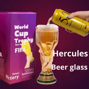 Trophée <span class=keywords><strong>de</strong></span> football créatif en verre borosilicate doré, résistant aux hautes températures, pour les commerçants, les bars, les événements en direct - Product Image 1