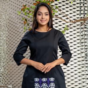 Vestido Corto Bordado de Algodón Negro Premium, Ropa Casual Transpirable y a la Moda para Mujer - Product Image 1