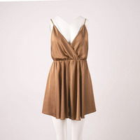 Robe Courte Premium Femme Marron en Satin à Bretelles Fines, Col V Cache-cœur, Taille Élastique, Fluide, pour Soirée Estivale