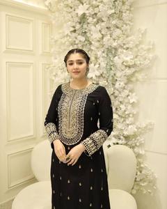 Ropa étnica india Conjunto de tres piezas Ropa de mujer Impreso Kurtis indio con pantalones Palazzo Material de alta calidad - Product Image 4