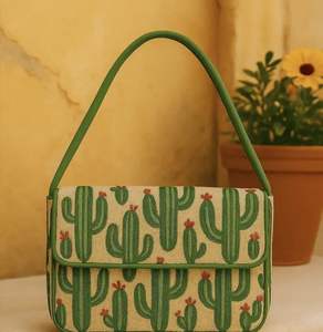 Elegante Bolso de Mano de Cuero de Diseño Multicolor para Mujer, Diseño Geométrico, Correa de Cadena, Portátil y con Estilo - Product Image 2