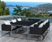 Table et chaise en rotin PE de conception sectionnelle, meubles faits à la main en osier
