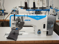 Machine à coudre industrielle à double aiguille automatique Jack Jk-58750J avec coupe-fil, machine à point noué informatisée