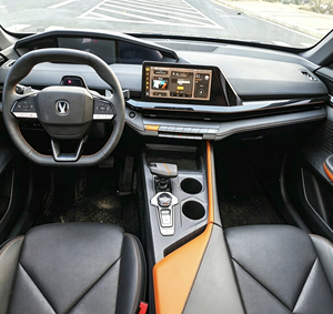 Voiture d'<span class=keywords><strong>occasion</strong></span> 2022 Changan UNI-V1.5T Édition Premium Phares LED Toit ouvrant panoramique Design jeune et élégant - Product Image 5